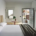 Numo Mykonos Boutique 5* カラファティス