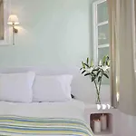 Numo Mykonos Boutique Kalafatis