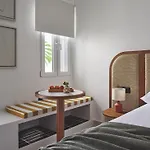 Numo Mykonos Boutique Калафатис